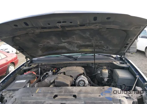 2008 Chevrolet Suburban 1500 Lt z USA, uszkodzony, nr VIN 1GNFK16348J164151